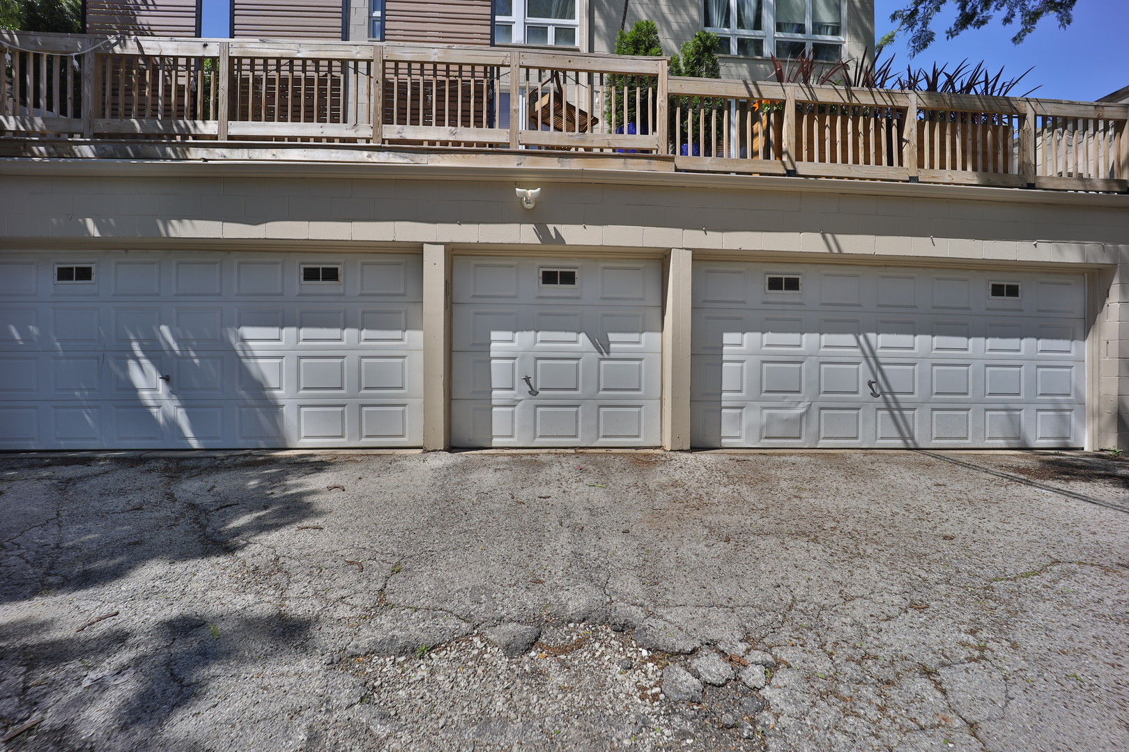 2255 W Roscoe Avenue Unit: 303