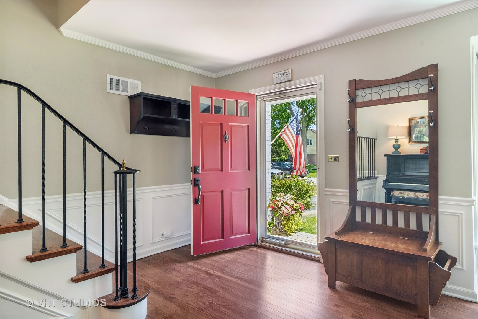 35 Williamsburg Lane