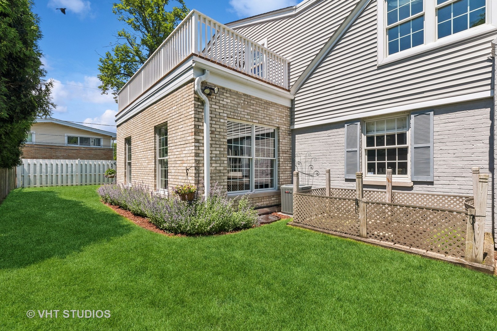 35 Williamsburg Lane