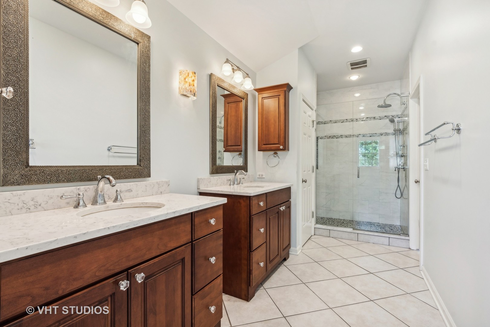 35 Williamsburg Lane