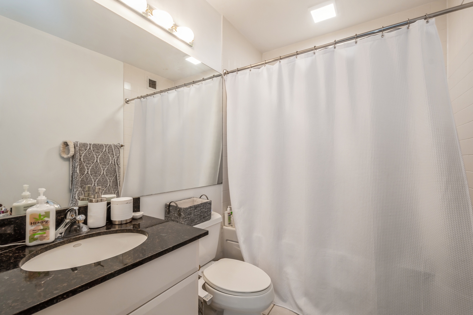 33 W ONTARIO Street Unit: 20I