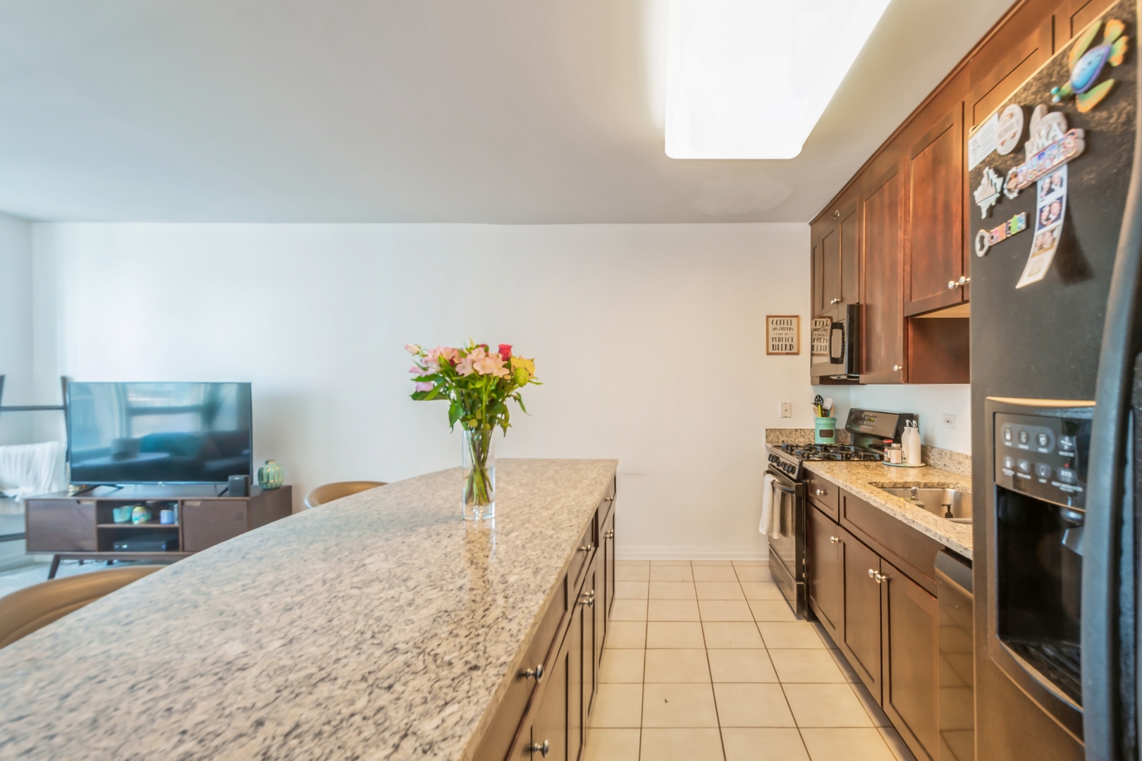 33 W ONTARIO Street Unit: 20I