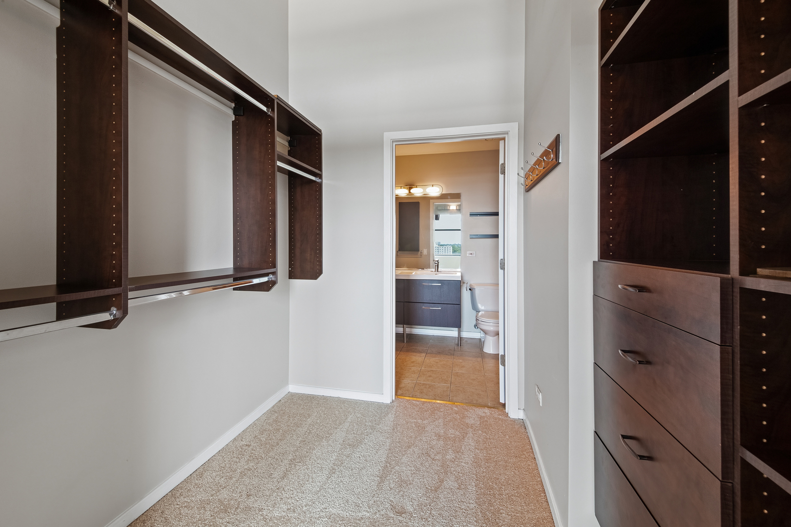 1645 W Ogden Avenue Unit: 617