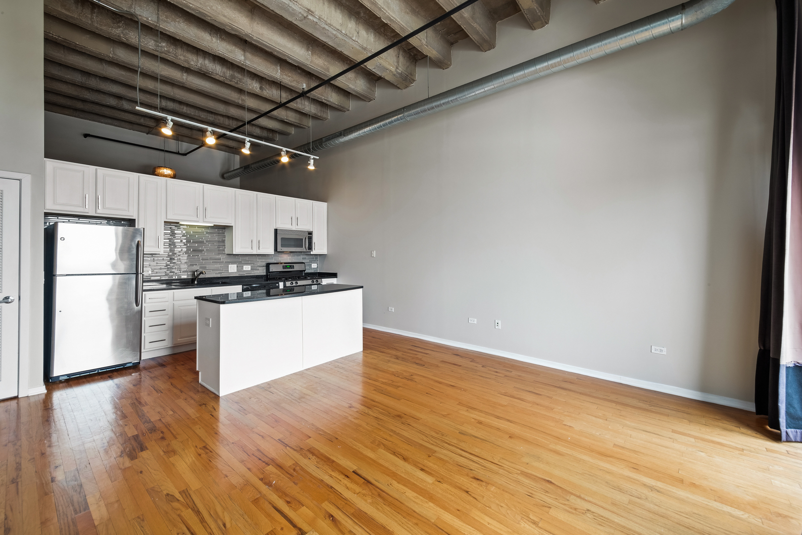 1645 W Ogden Avenue Unit: 617