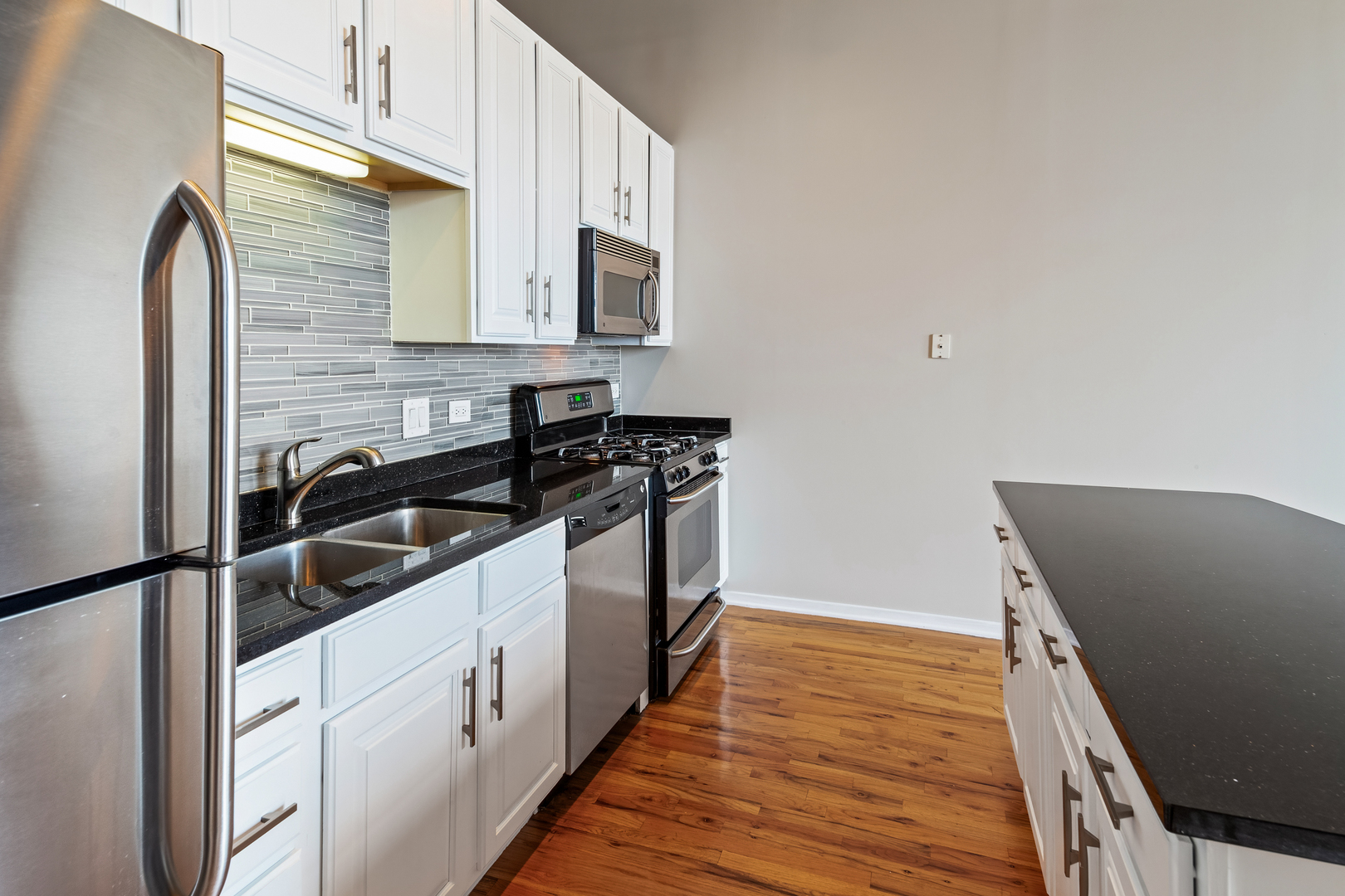 1645 W Ogden Avenue Unit: 617