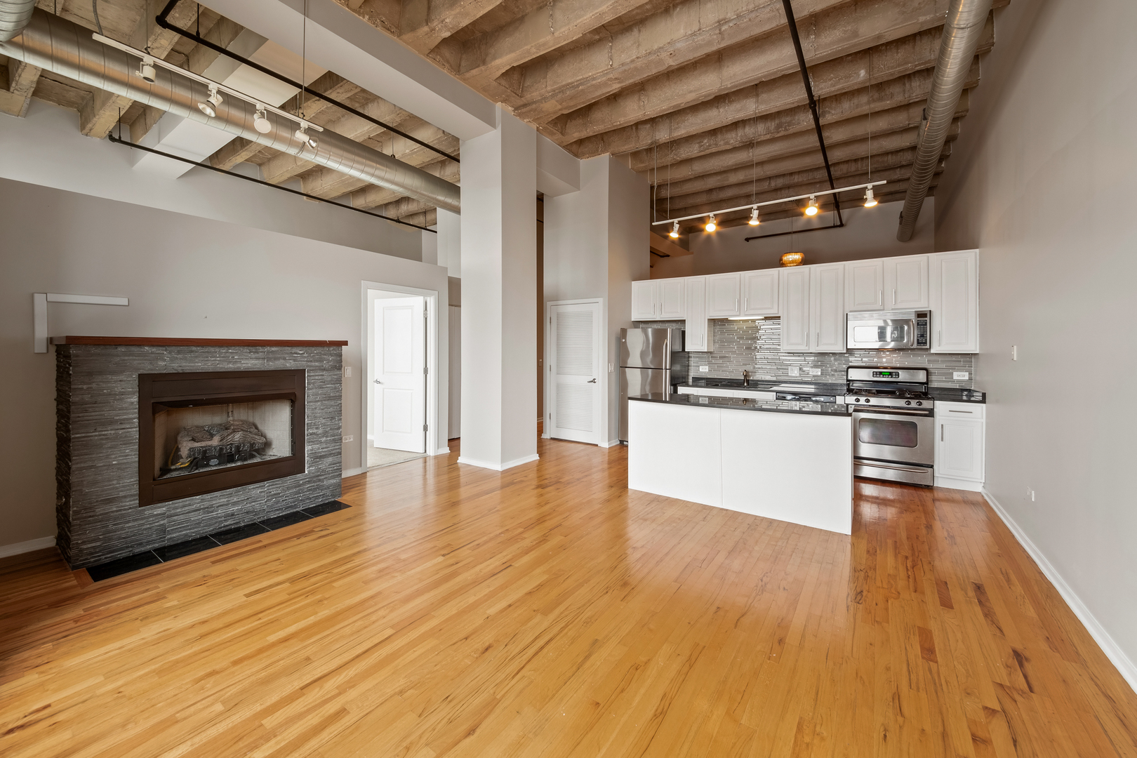1645 W Ogden Avenue Unit: 617