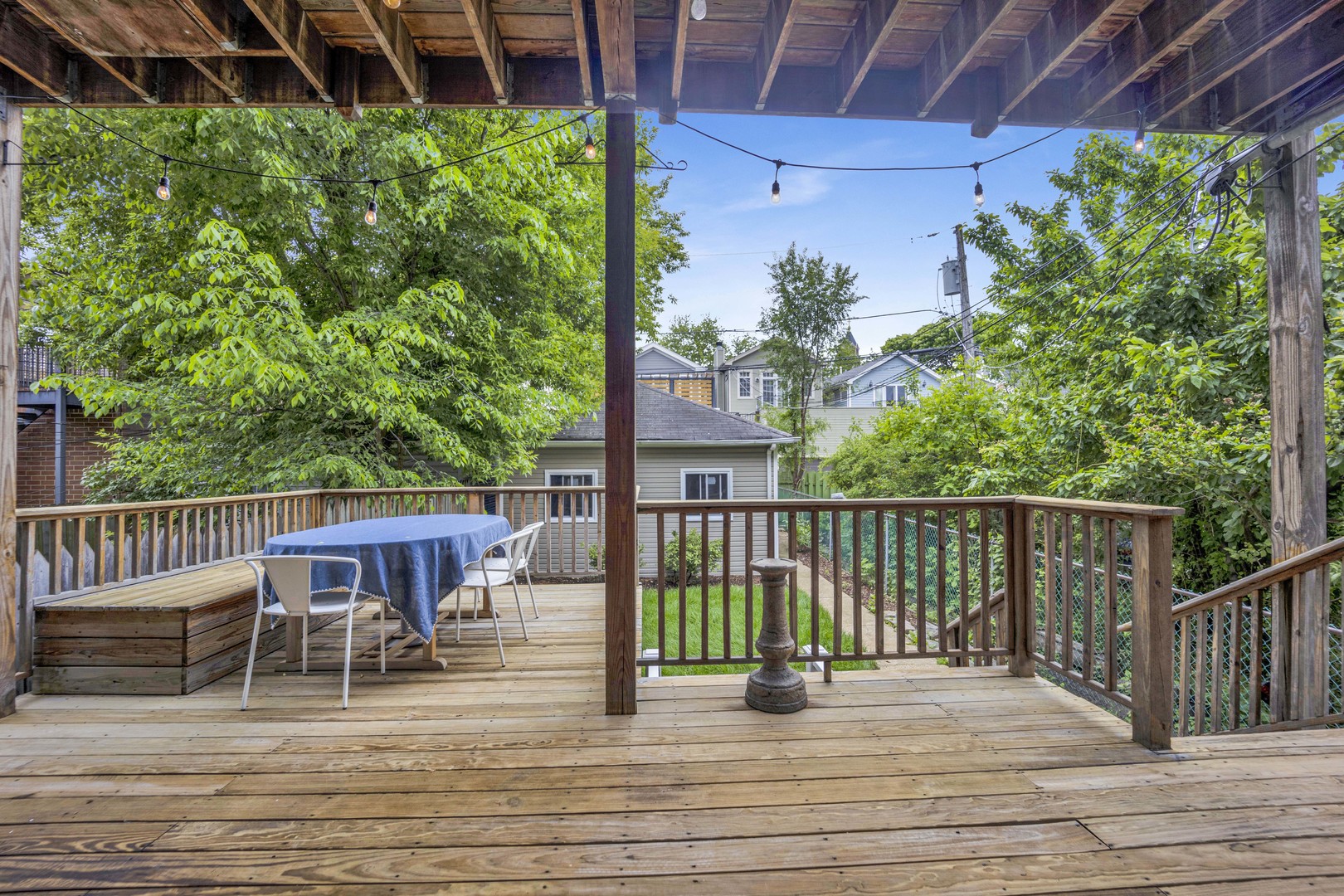 2143 W Belle Plaine Avenue