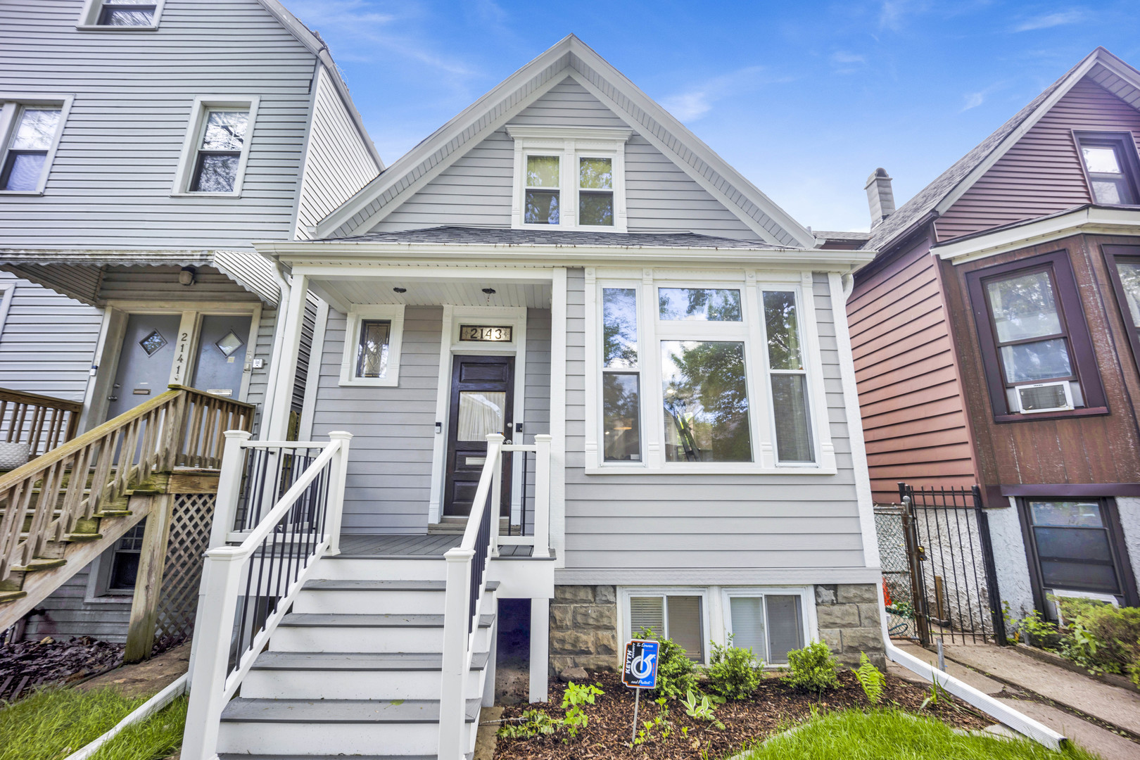 2143 W Belle Plaine Avenue