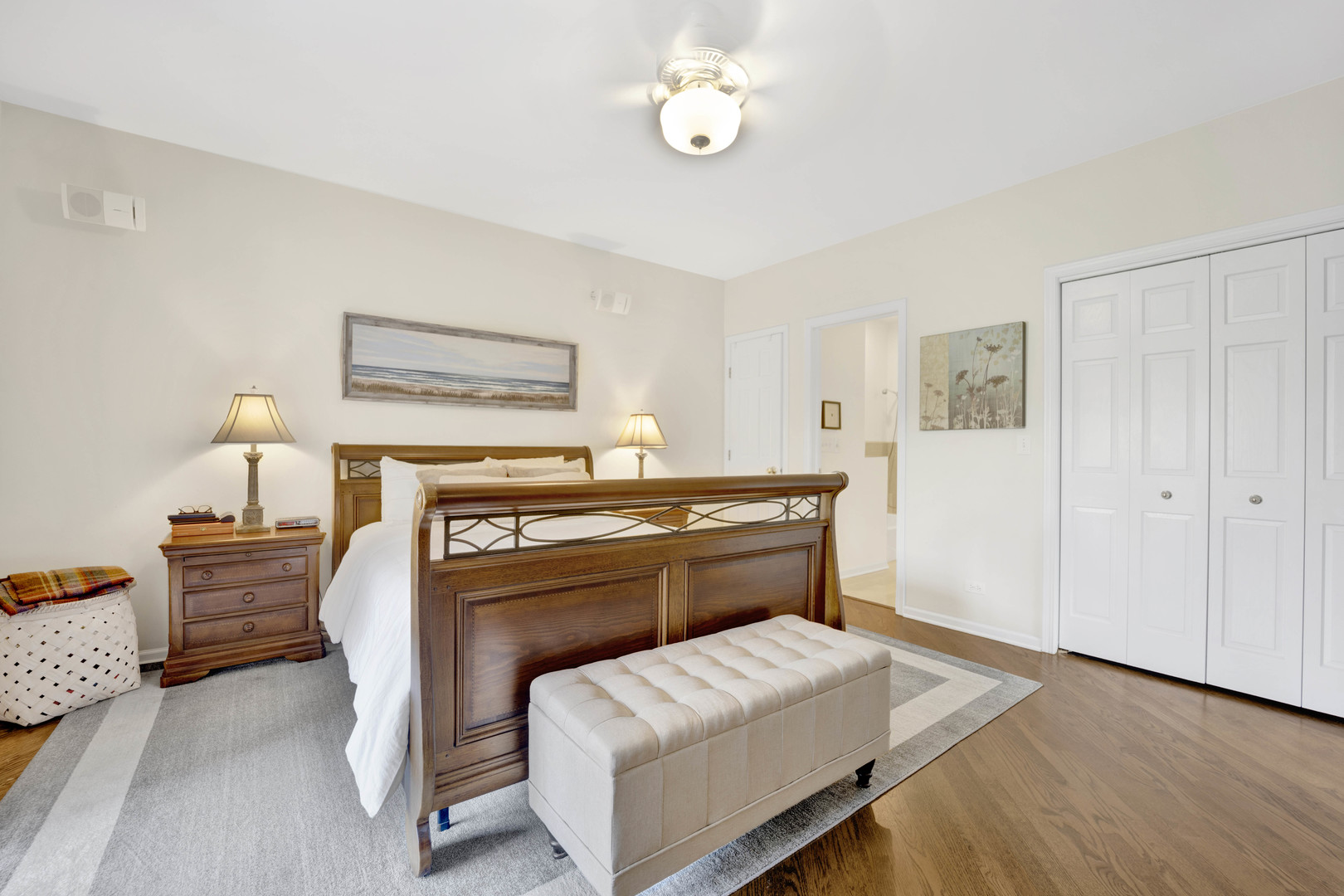 1940 N Hudson Avenue Unit: 2