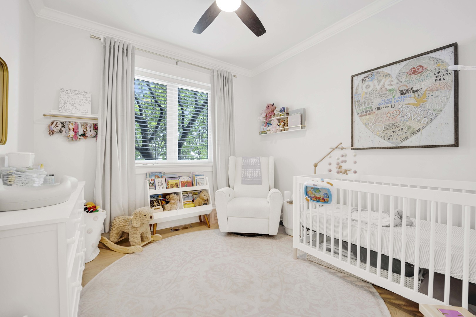 3012 N Leavitt Street Unit: 2