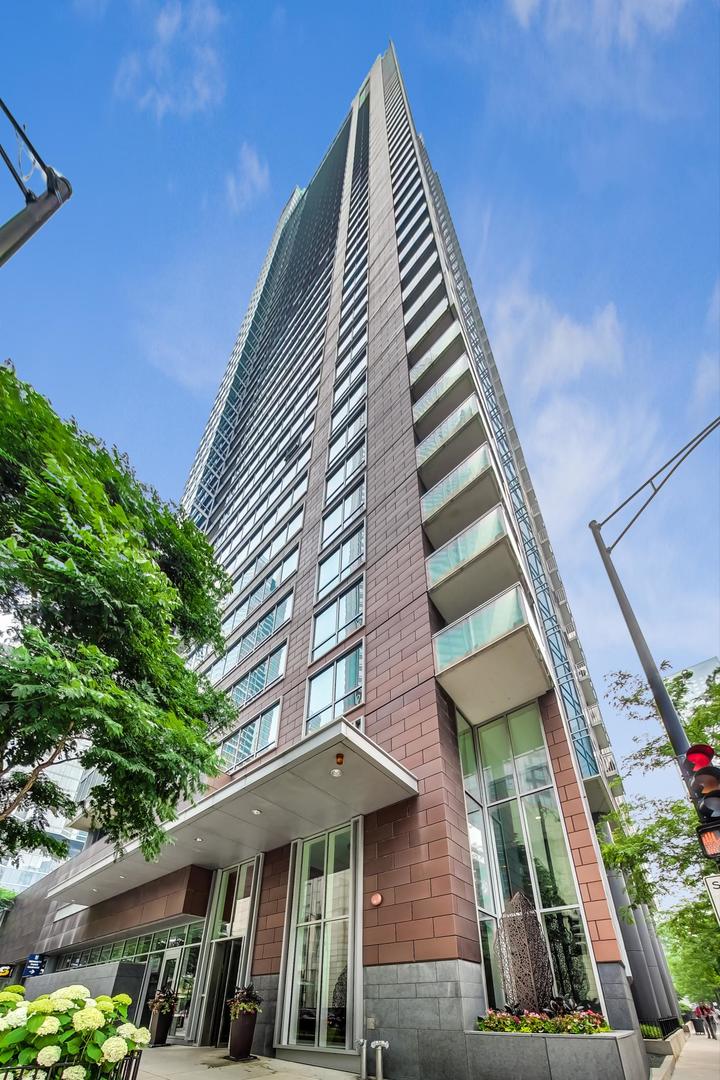 505 N MCCLURG Court Unit: 1506