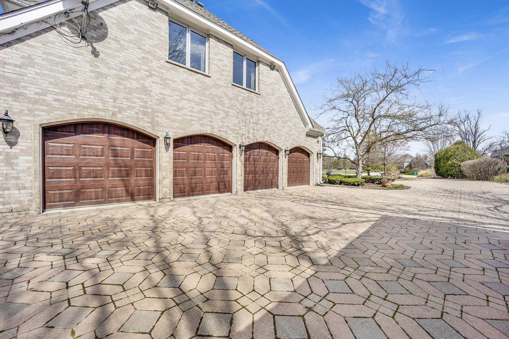 1S686 Ardennes Court