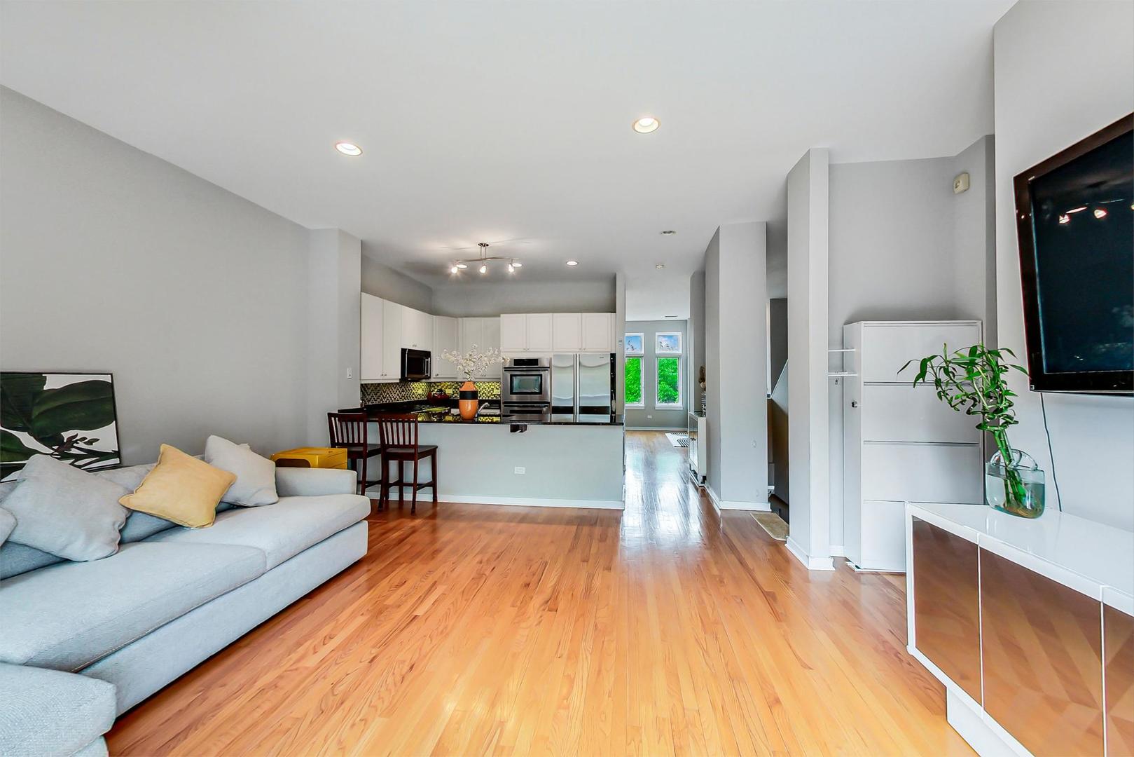 1709 W George Street