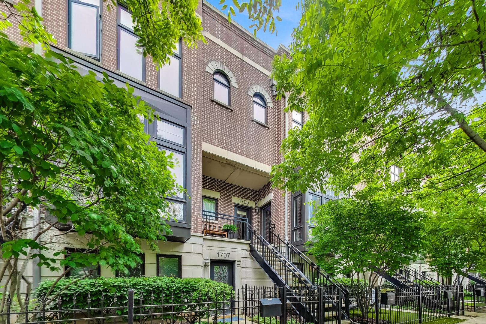 1709 W George Street