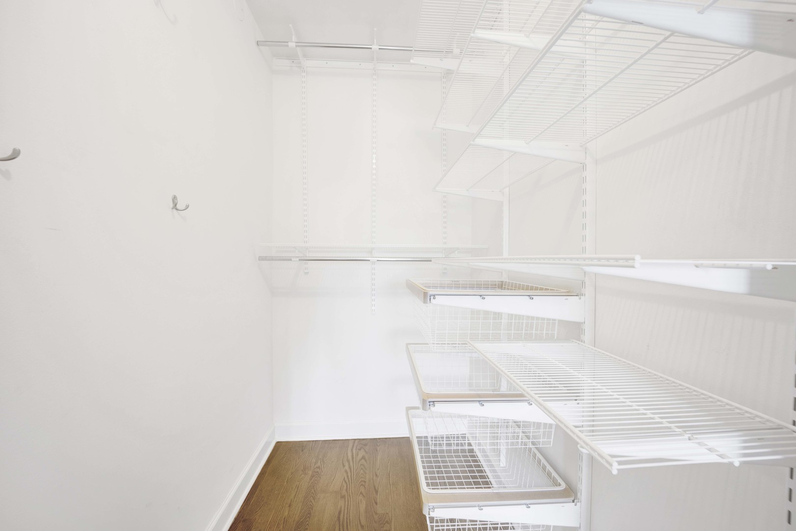927 N Noble Street Unit: 4