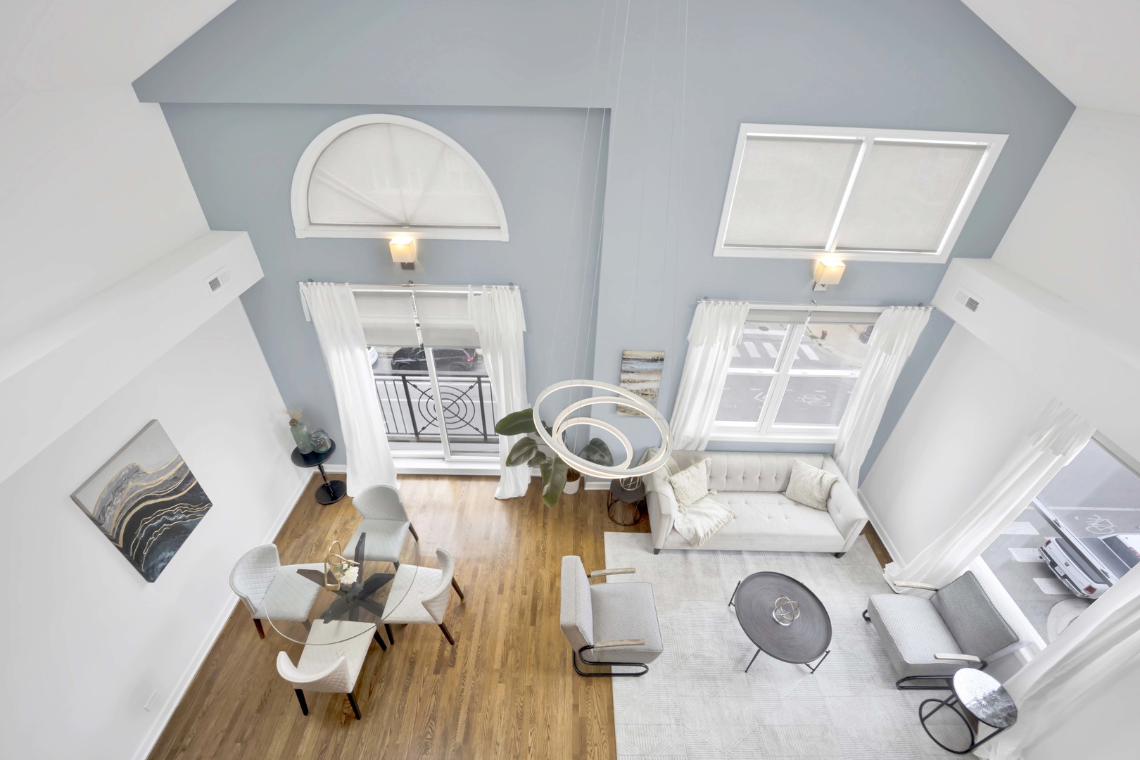 927 N Noble Street Unit: 4