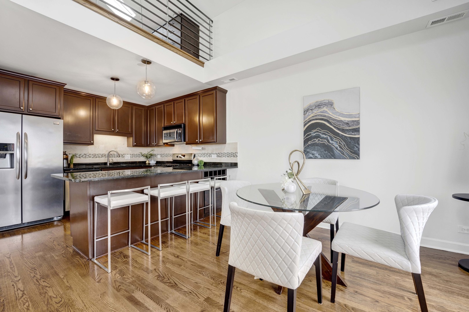 927 N Noble Street Unit: 4