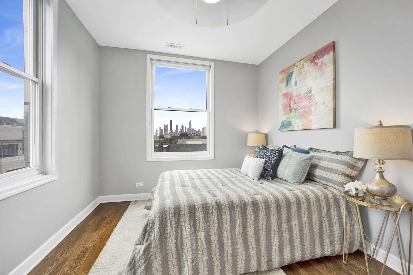 927 N Noble Street Unit: 4