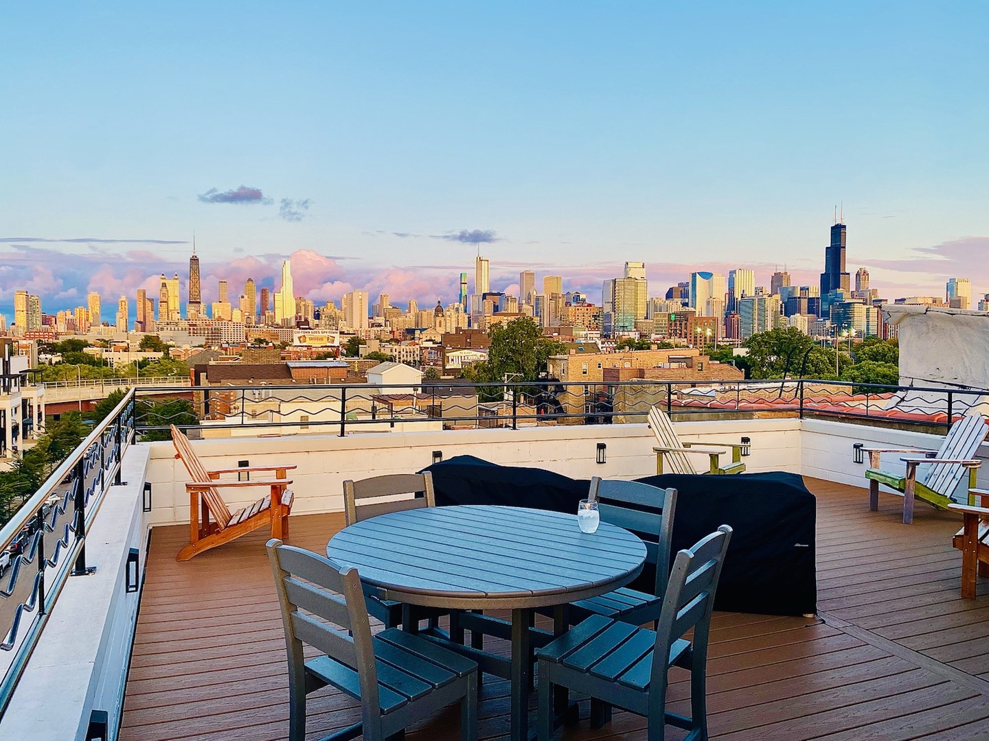 927 N Noble Street Unit: 4