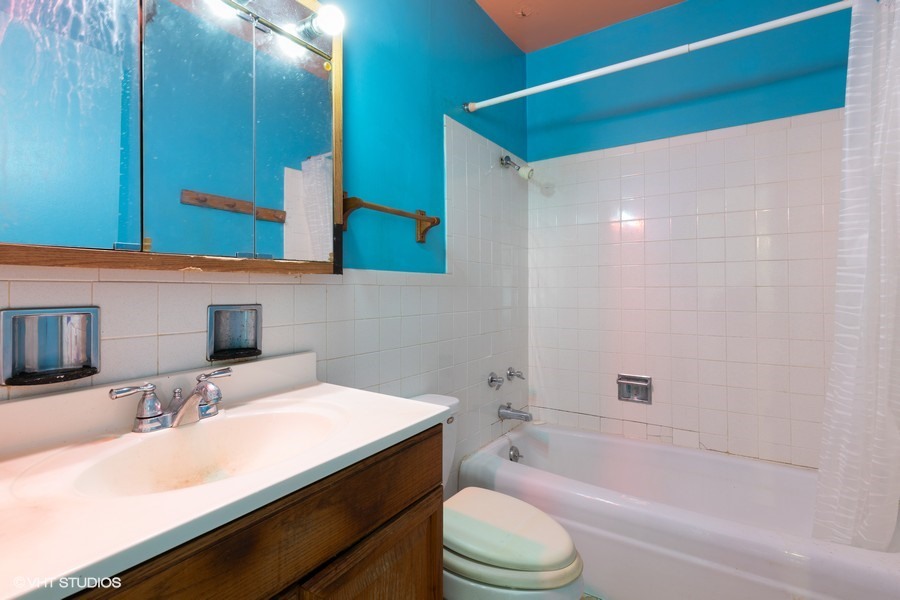 10365 DEARLOVE Road Unit: 1D