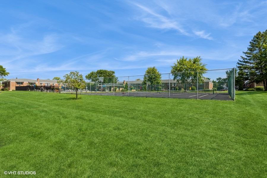 10365 DEARLOVE Road Unit: 1D