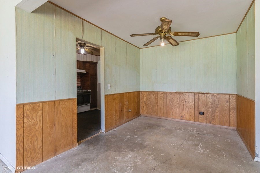 10365 DEARLOVE Road Unit: 1D