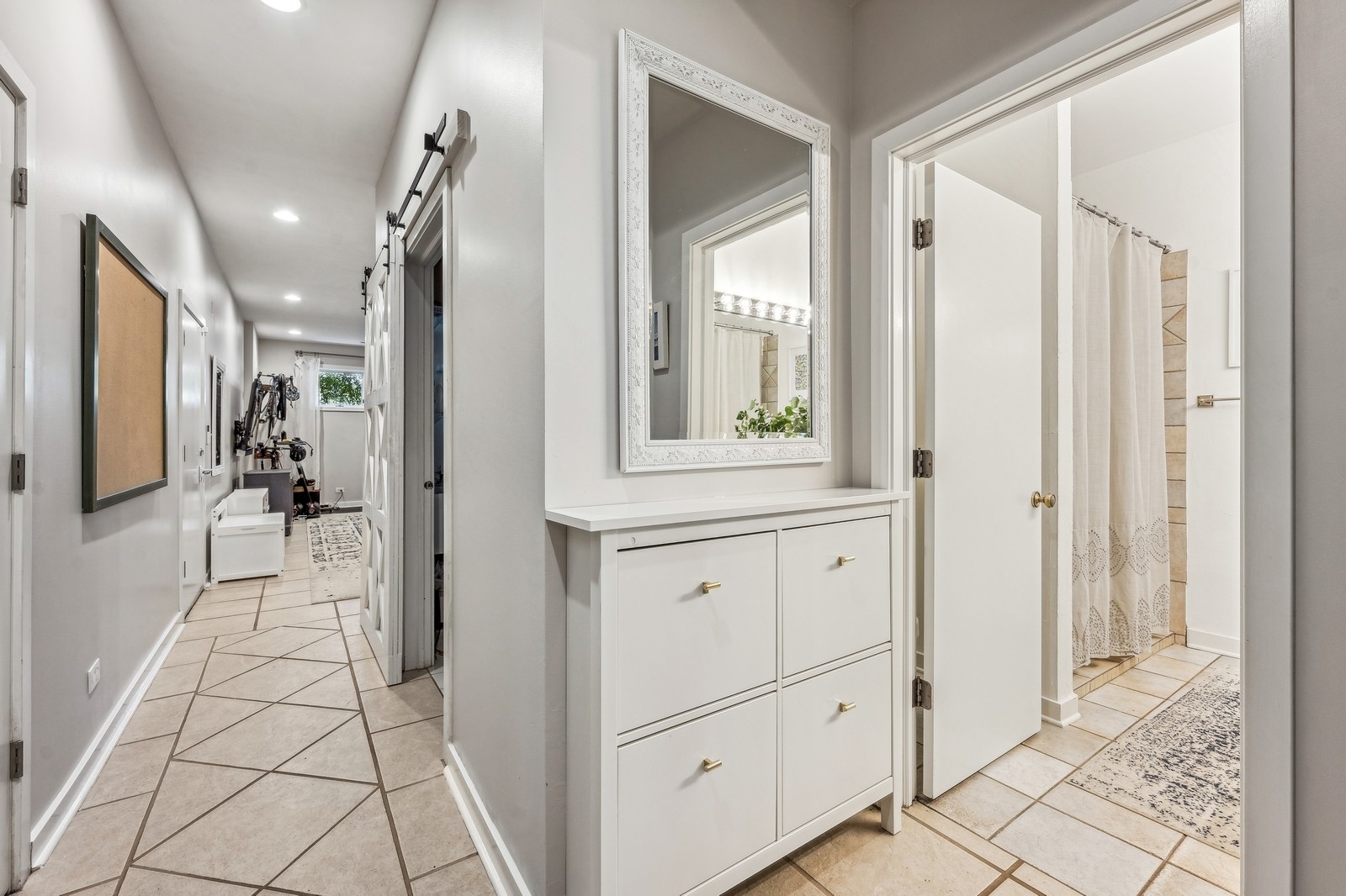 1707 N Sheffield Avenue Unit: 1