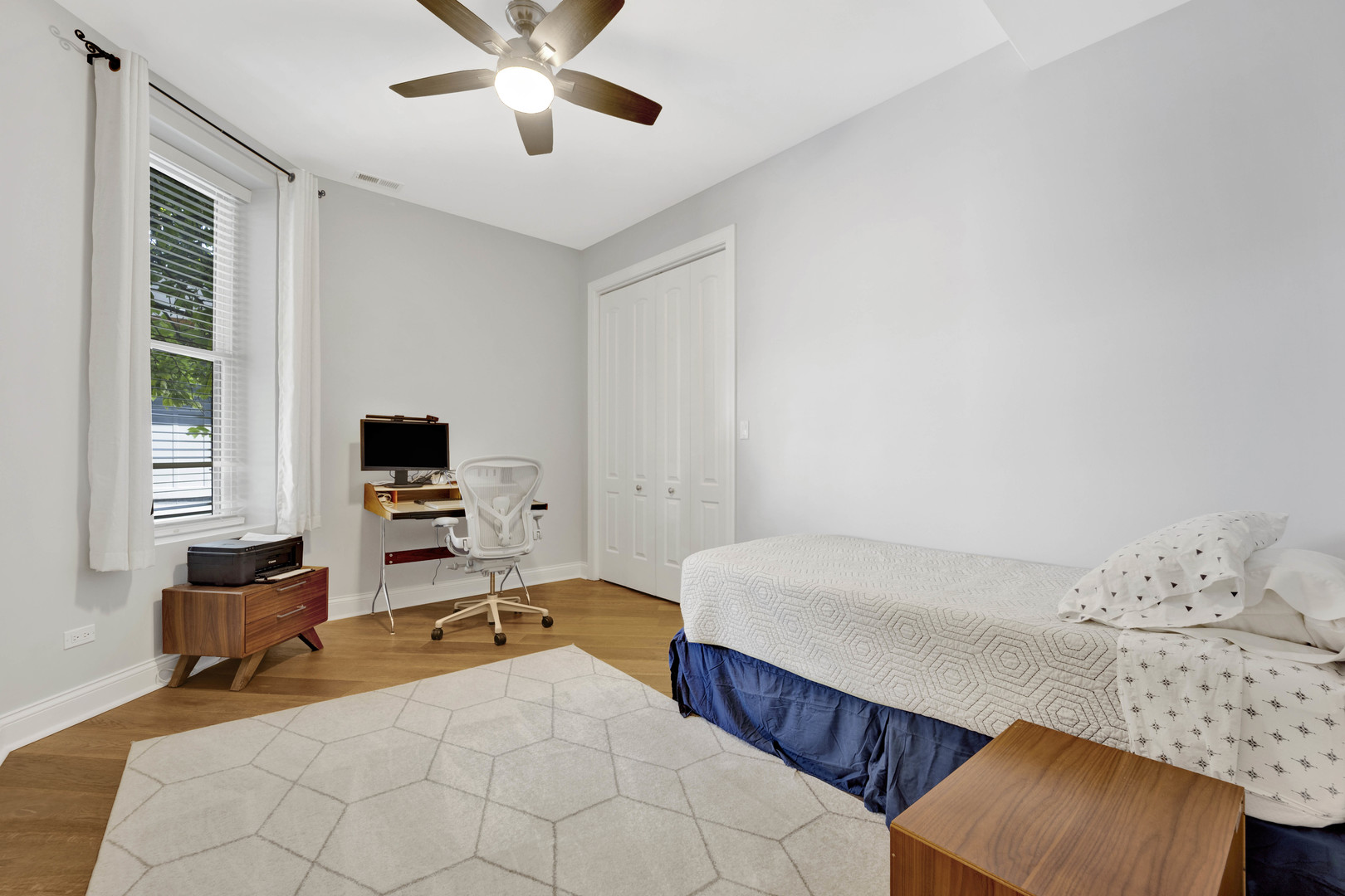 4544 N Seeley Avenue Unit: 2N