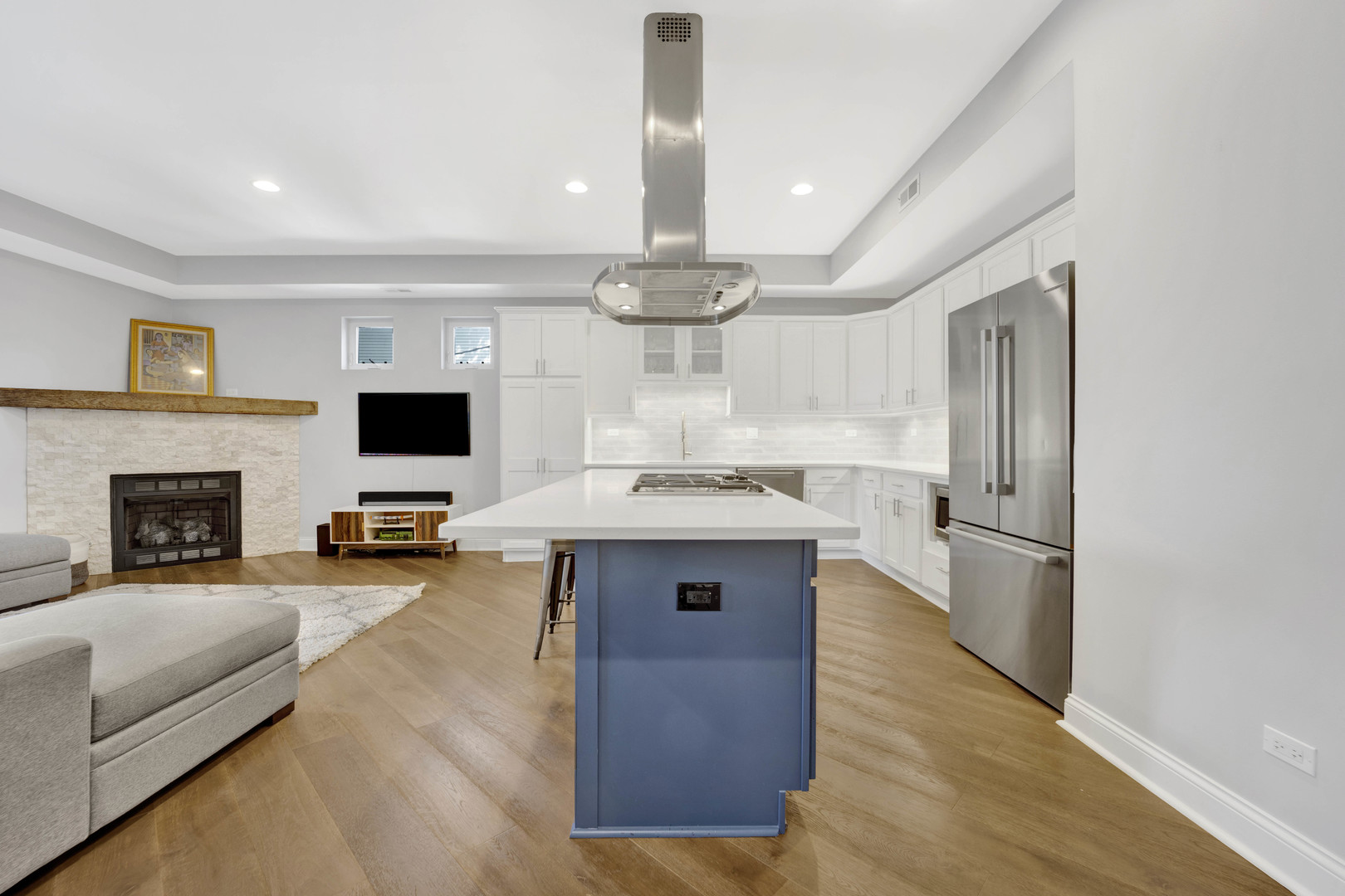 4544 N Seeley Avenue Unit: 2N