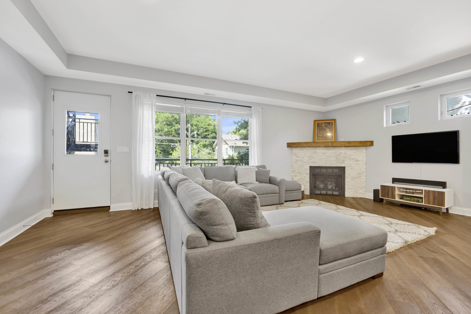 4544 N Seeley Avenue Unit: 2N