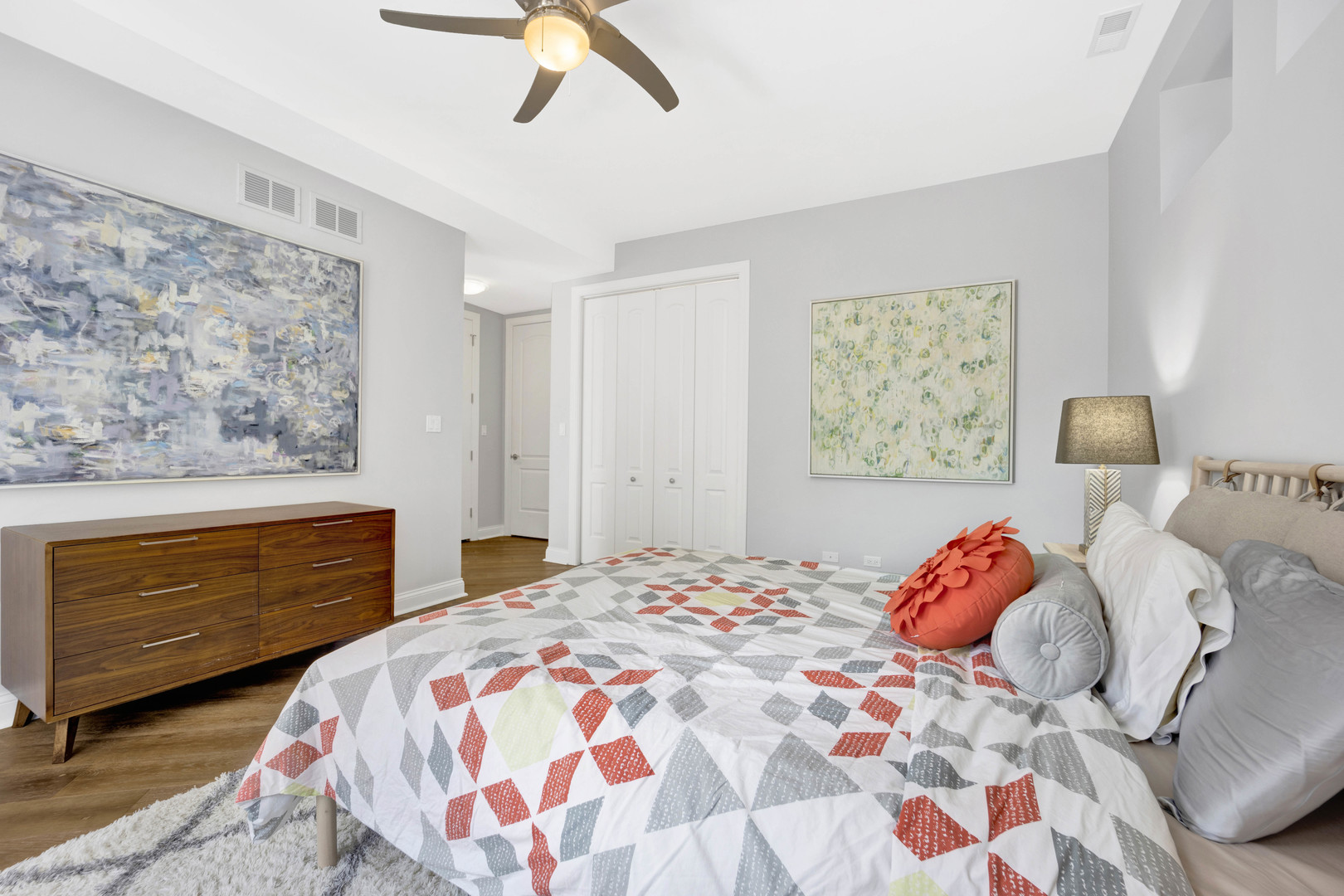 4544 N Seeley Avenue Unit: 2N