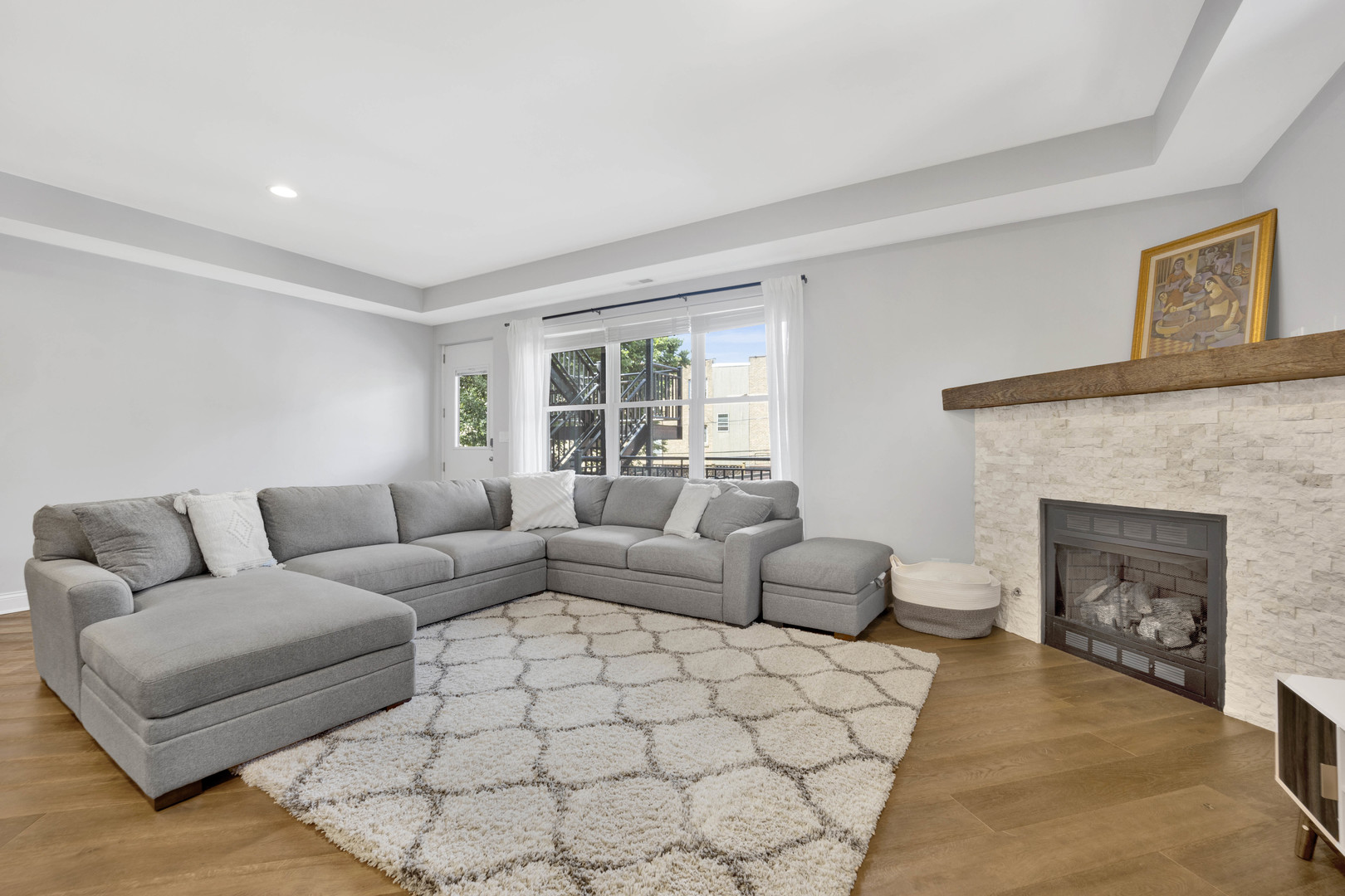 4544 N Seeley Avenue Unit: 2N