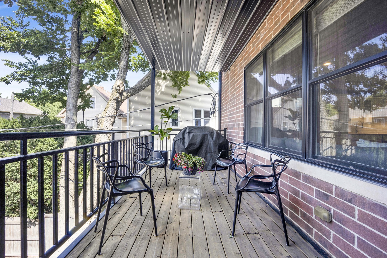 4544 N Seeley Avenue Unit: 2N