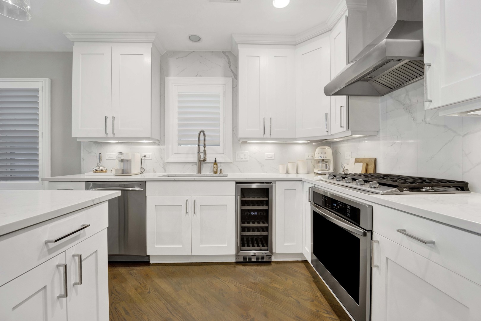 1709 N Larrabee Avenue Unit: 2N