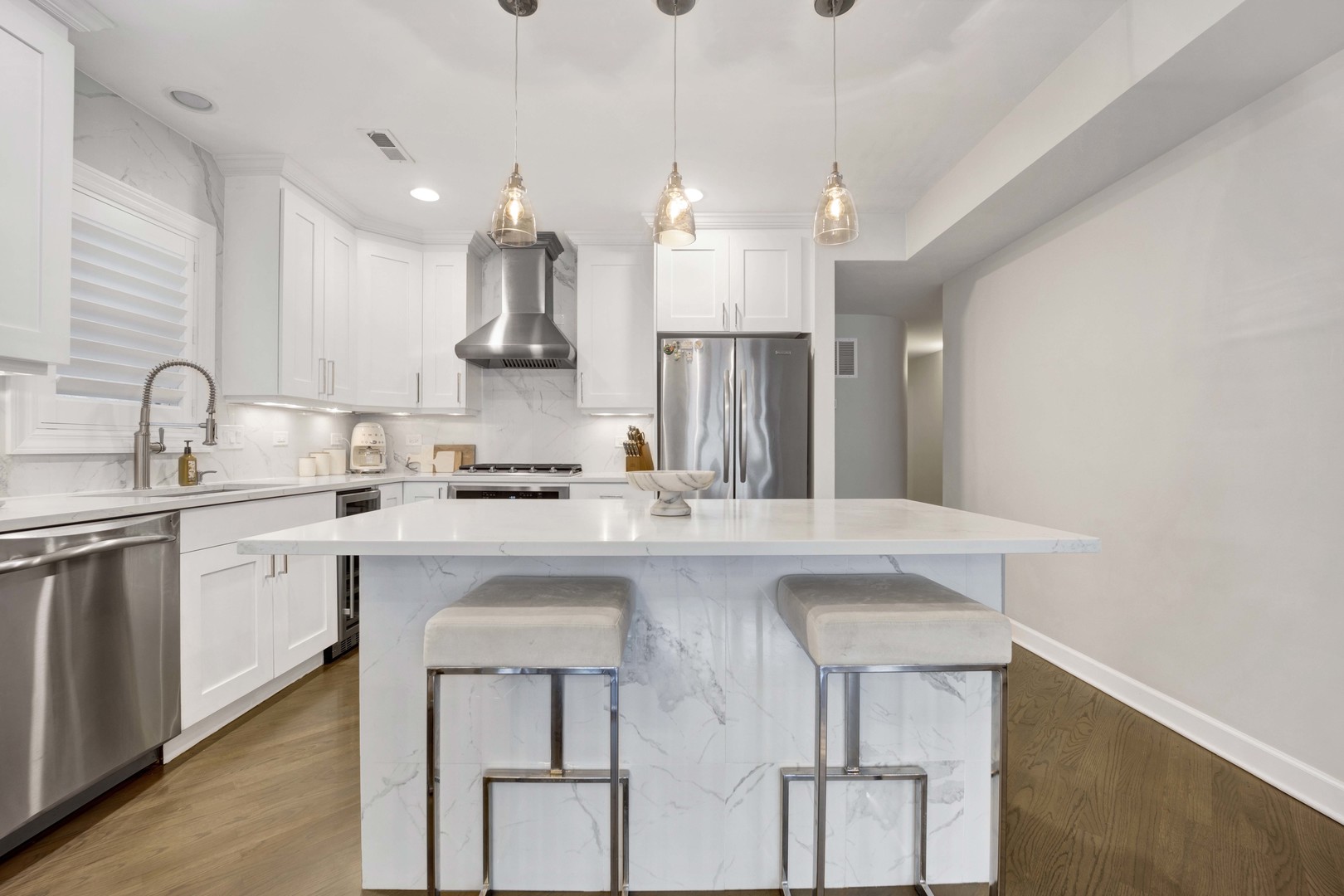 1709 N Larrabee Avenue Unit: 2N