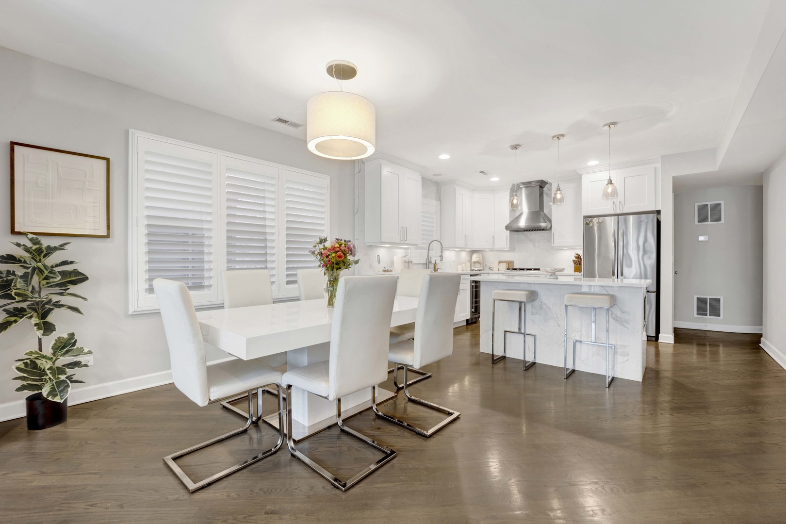 1709 N Larrabee Avenue Unit: 2N