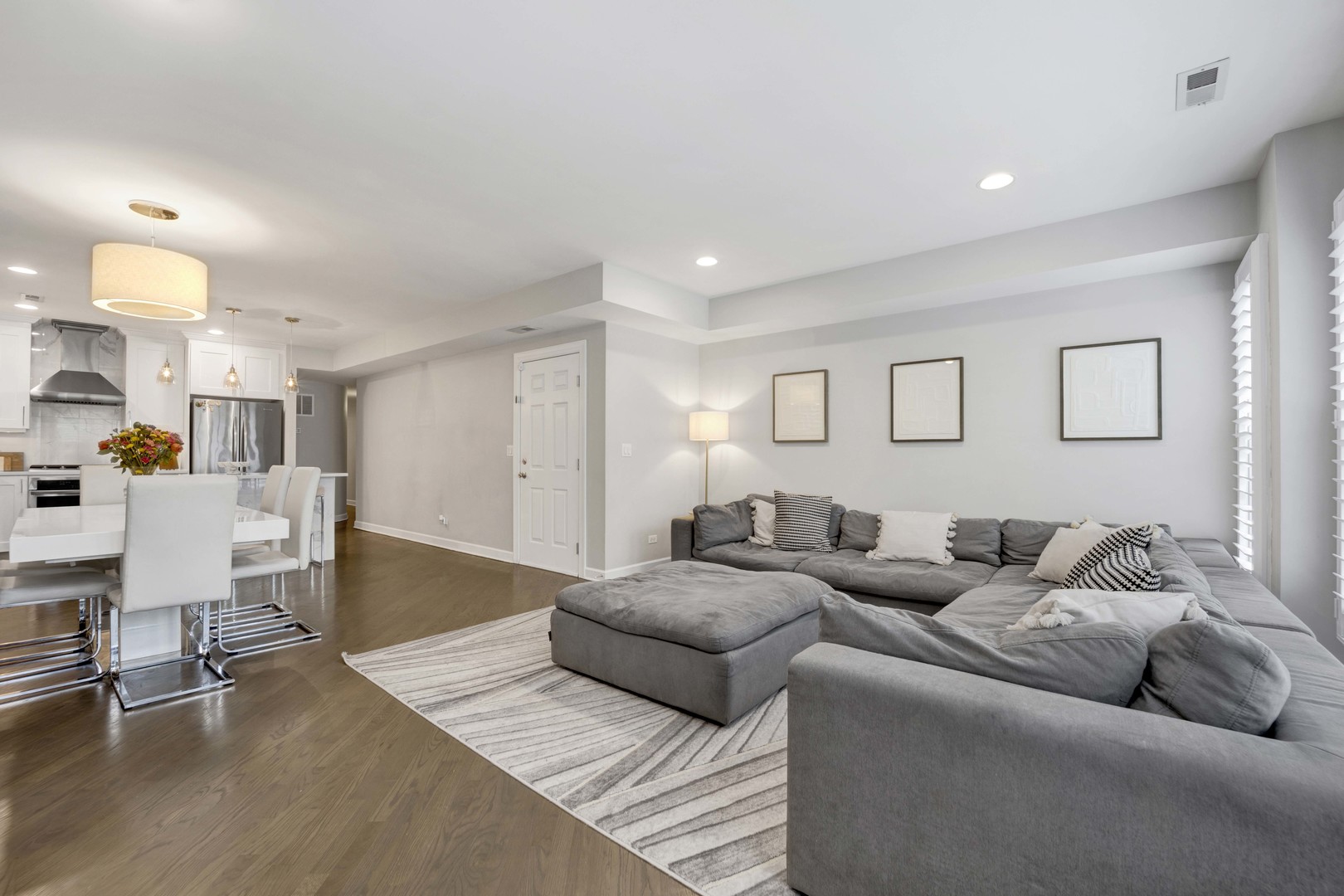 1709 N Larrabee Avenue Unit: 2N