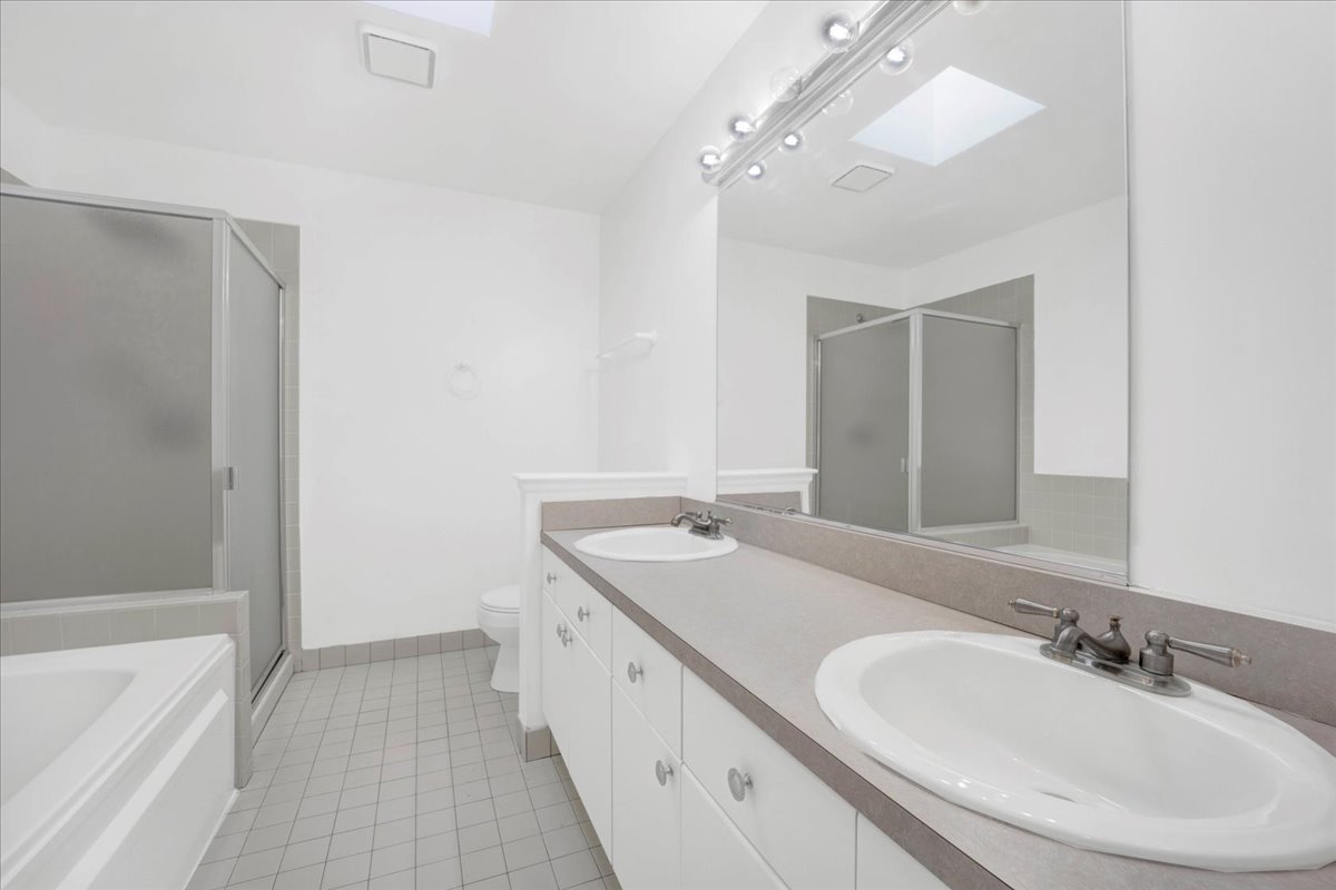 1315 S Plymouth Court Unit: J