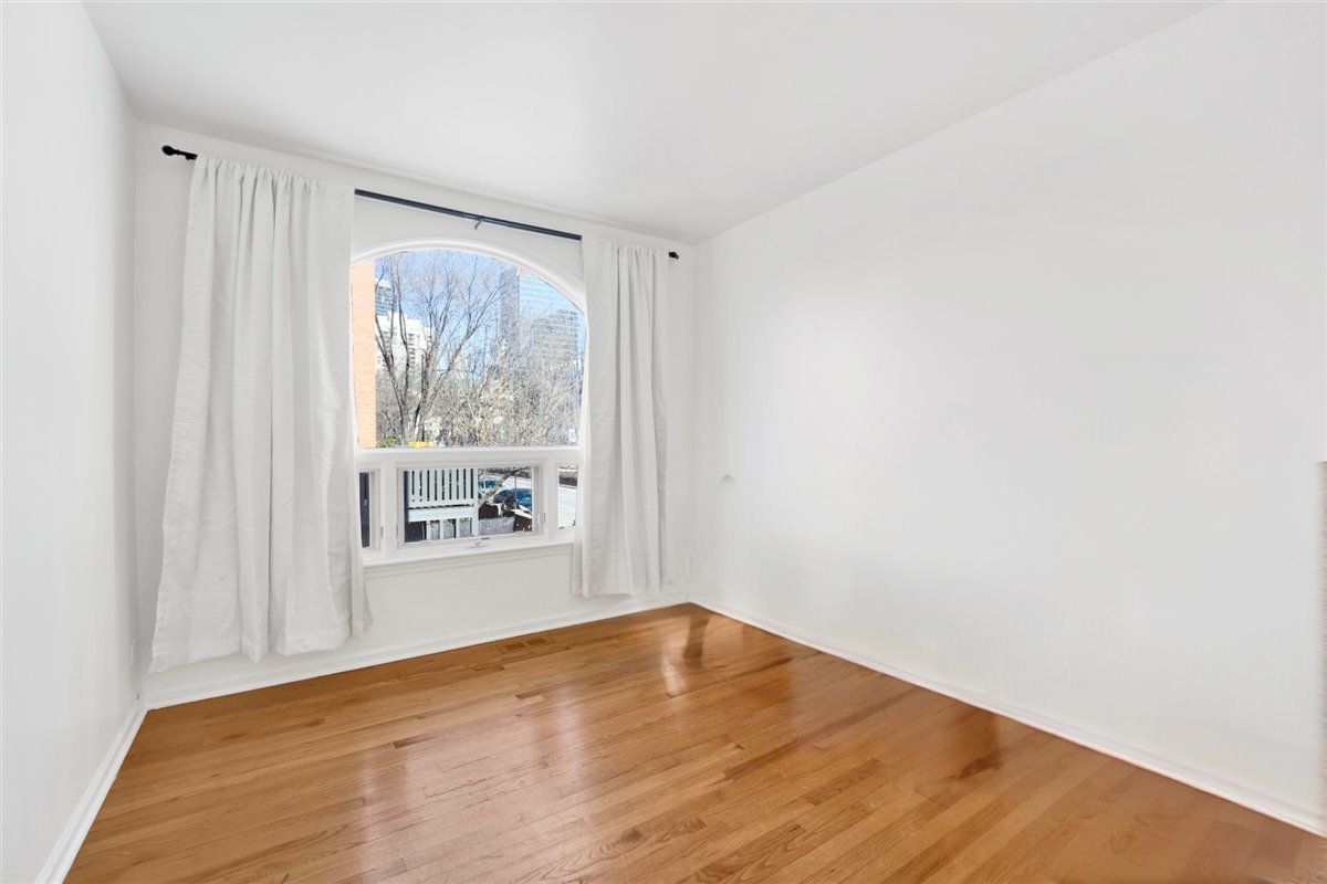 1315 S Plymouth Court Unit: J
