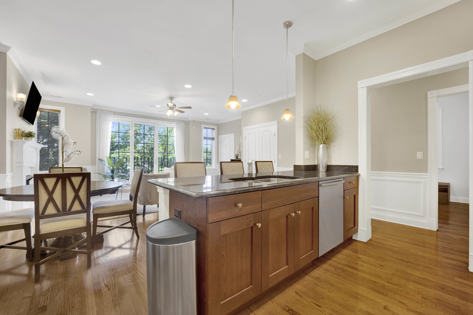 1131 W Grace Street Unit: 2