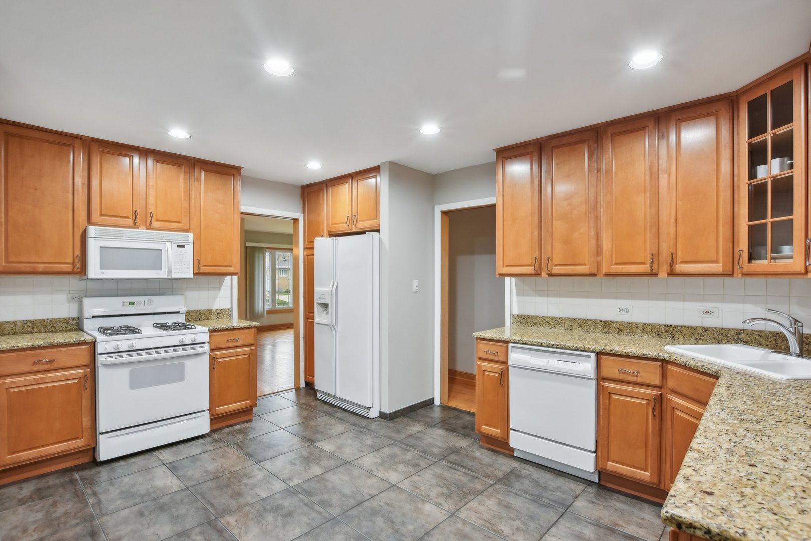 8553 W Saint Joseph Avenue