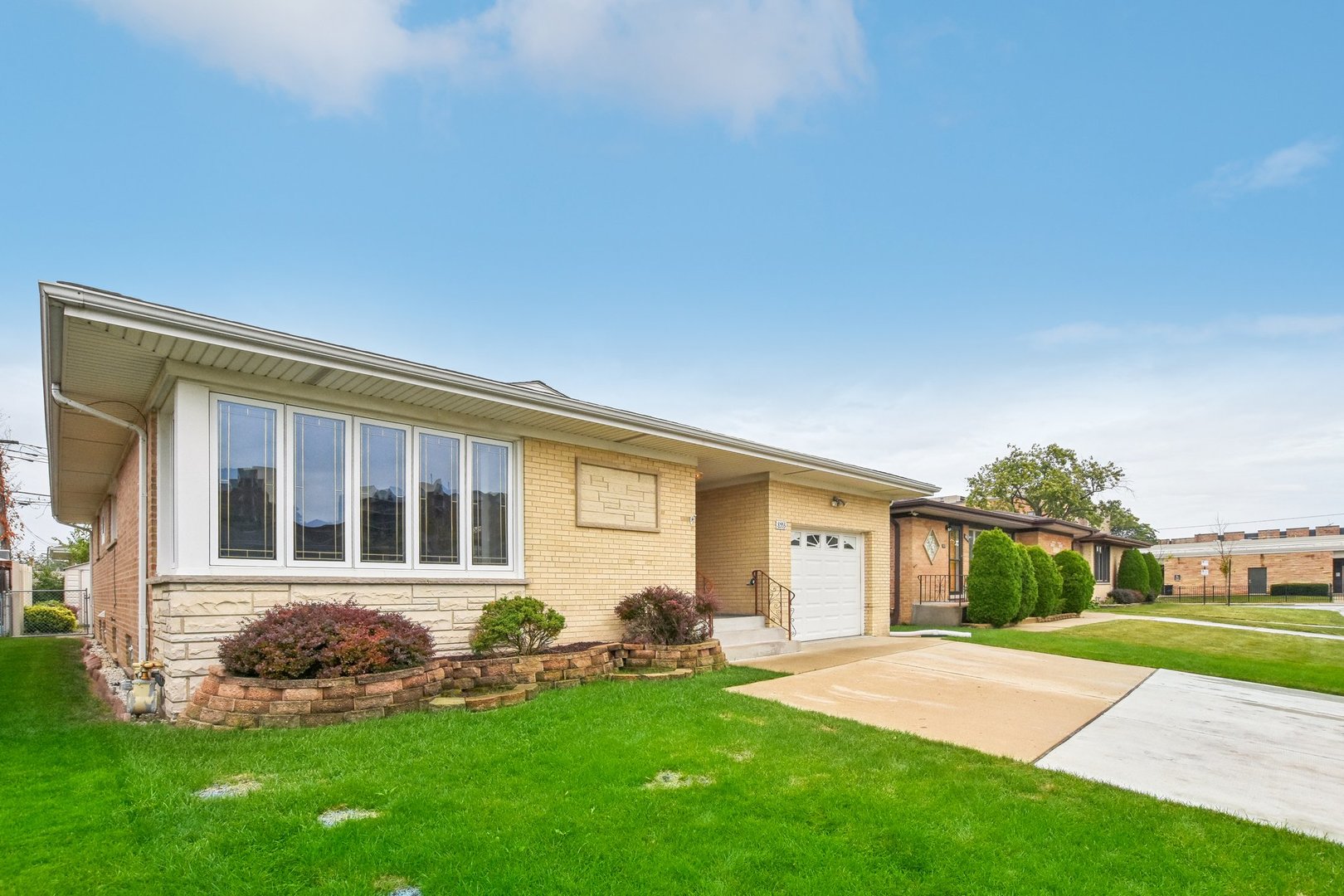 8553 W Saint Joseph Avenue