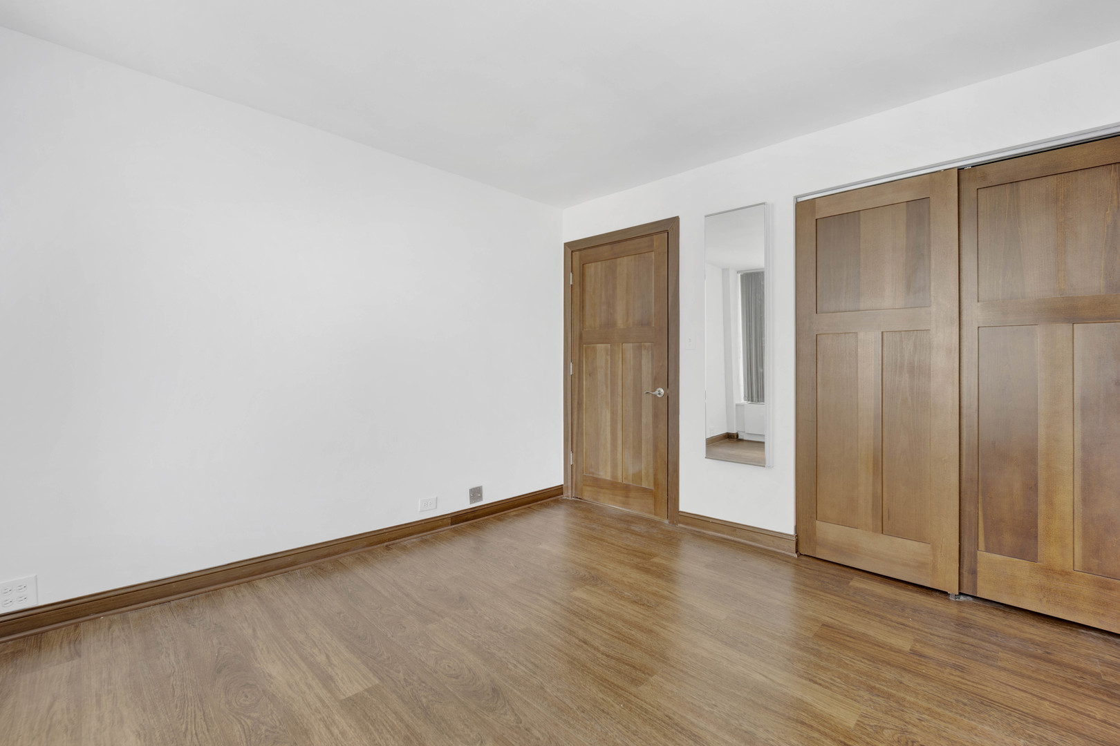 155 N Harbor Drive Unit: 2106-07