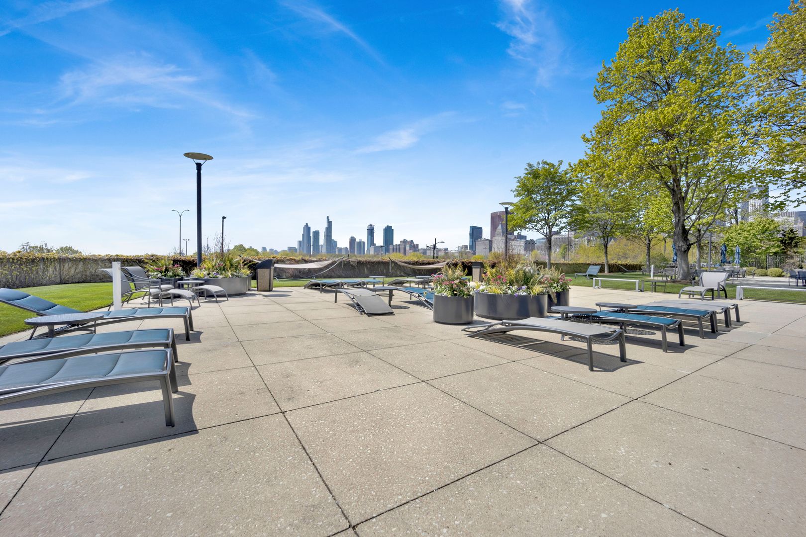 155 N Harbor Drive Unit: 2106-07