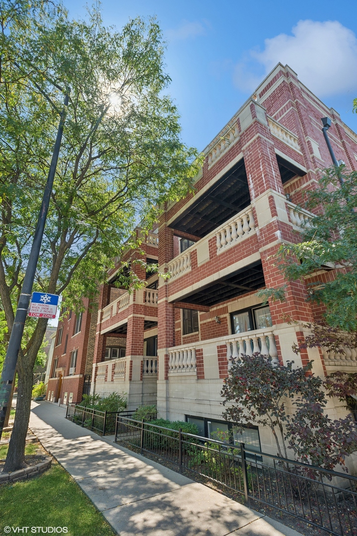 5254 N ASHLAND Avenue Unit: 2S