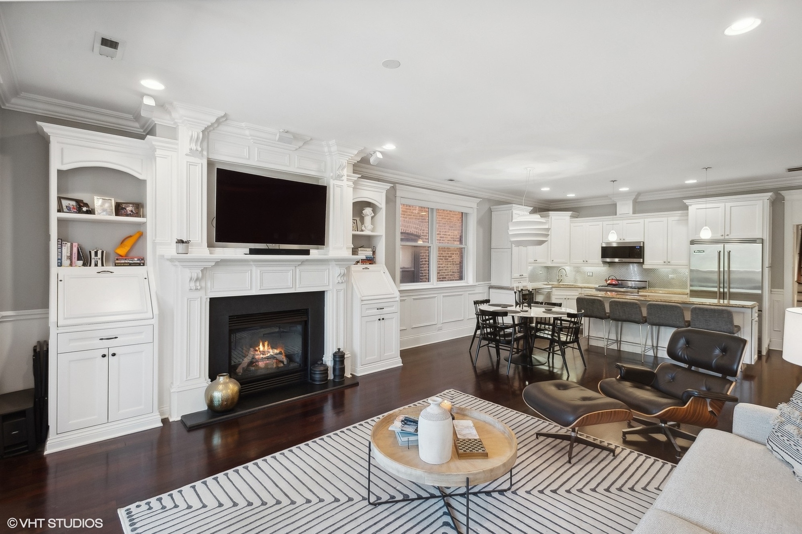 5254 N ASHLAND Avenue Unit: 2S