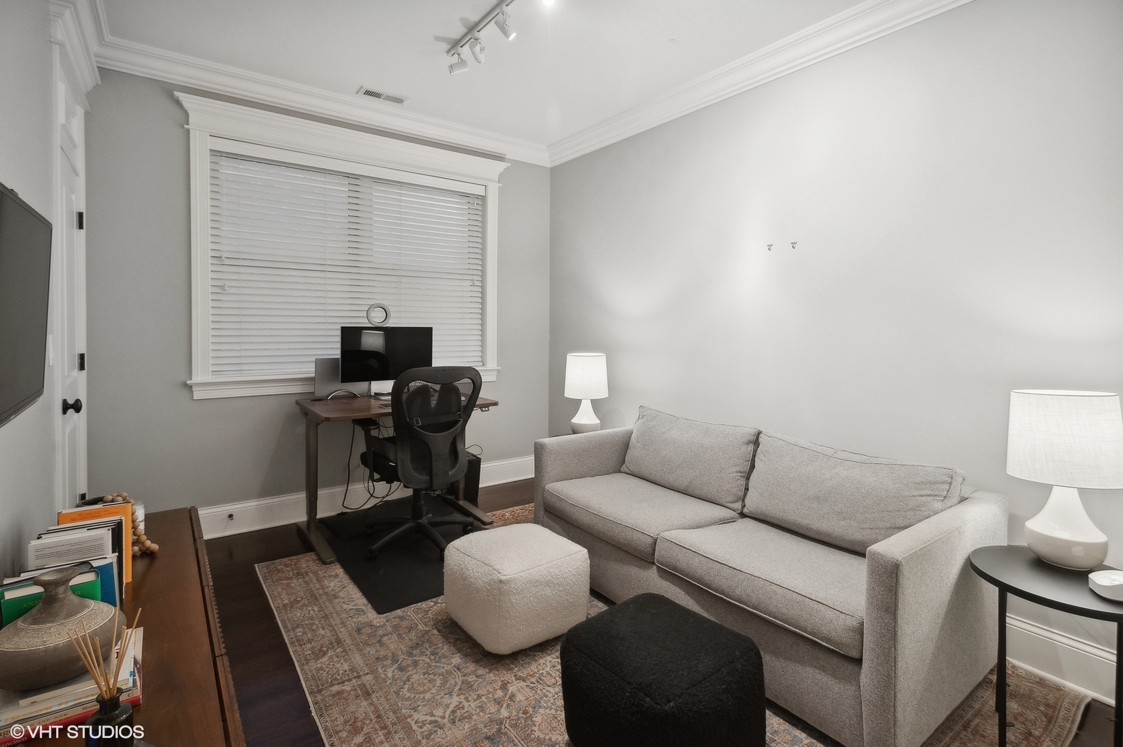 5254 N ASHLAND Avenue Unit: 2S