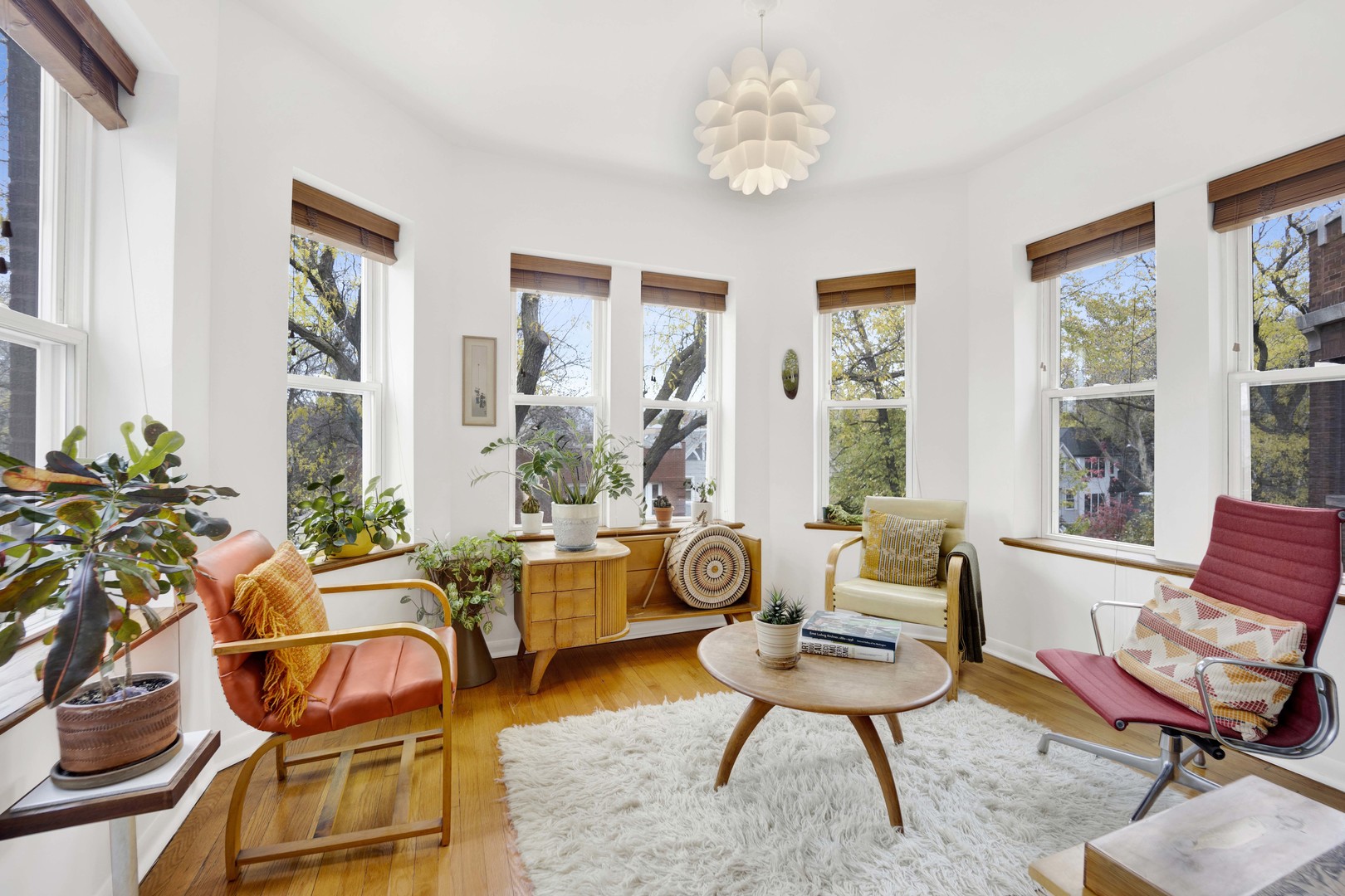 4856 N OAKLEY Avenue Unit: 3