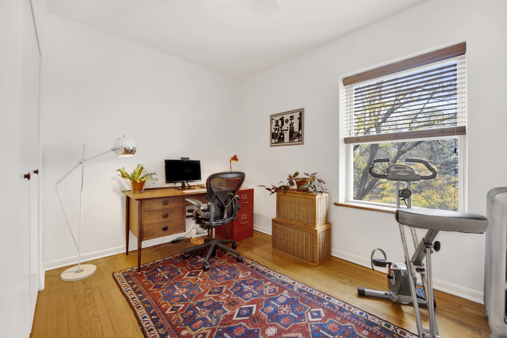 4856 N OAKLEY Avenue Unit: 3