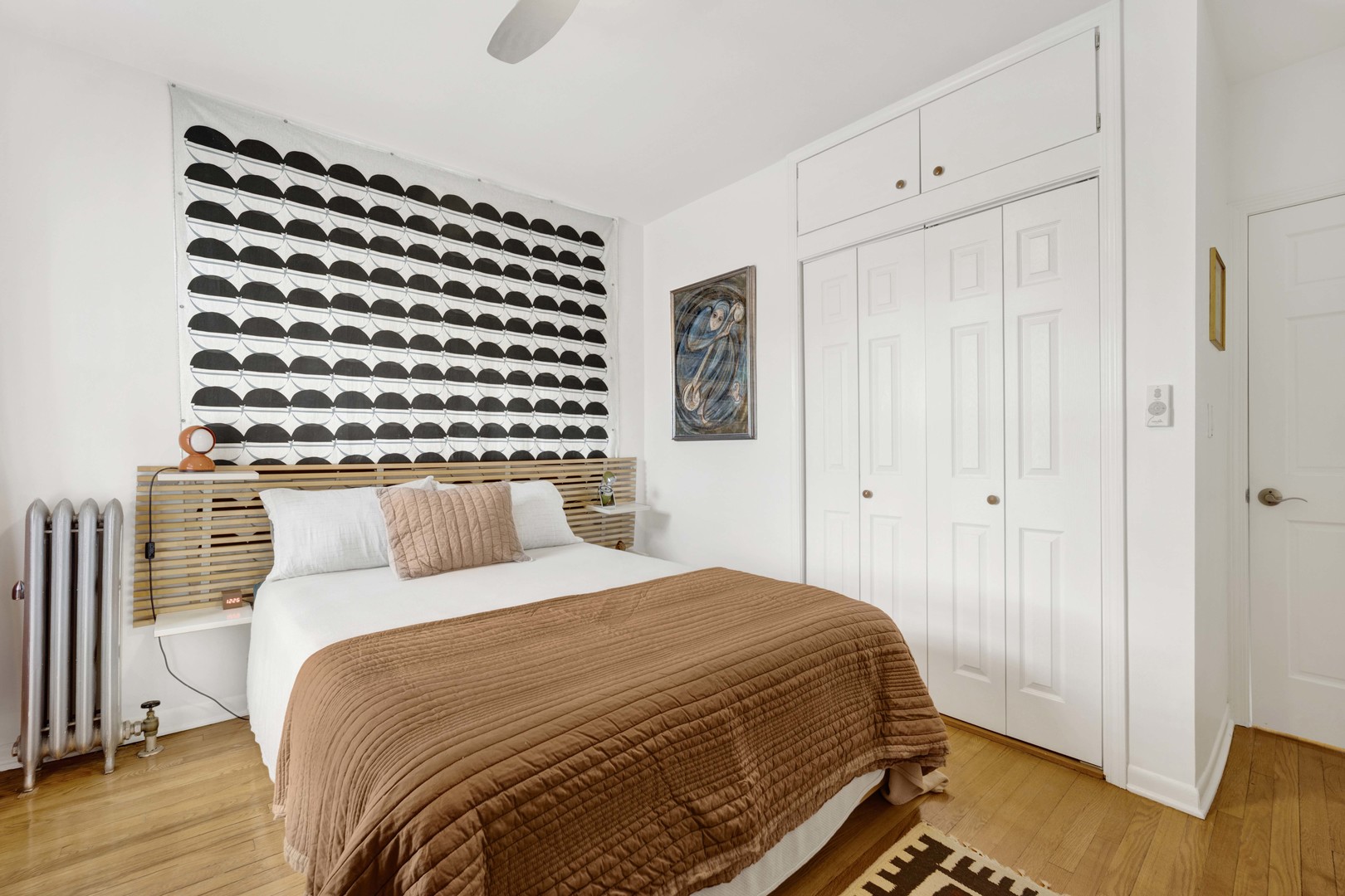 4856 N OAKLEY Avenue Unit: 3